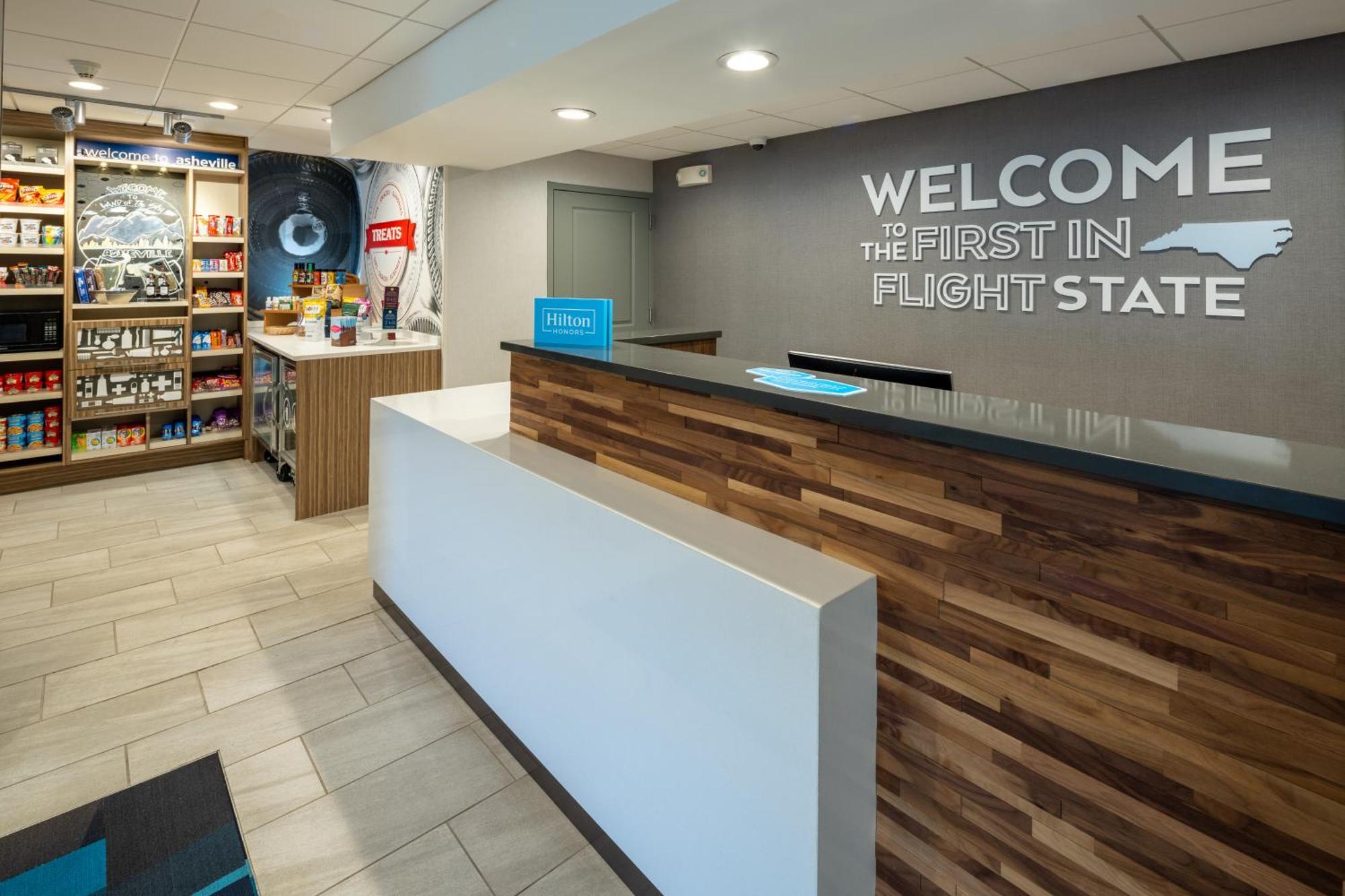 Hampton Inn Asheville-Tunnel Road Ngoại thất bức ảnh