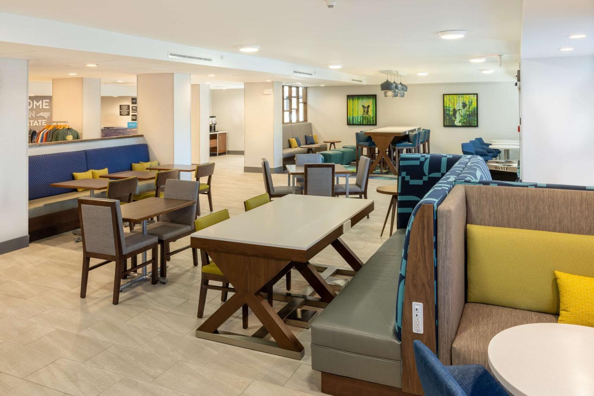Hampton Inn Asheville-Tunnel Road Ngoại thất bức ảnh